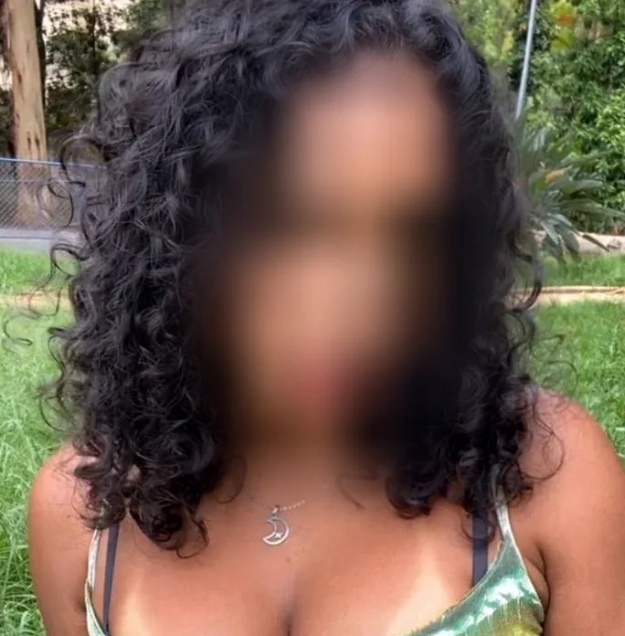 Ana, 24 años