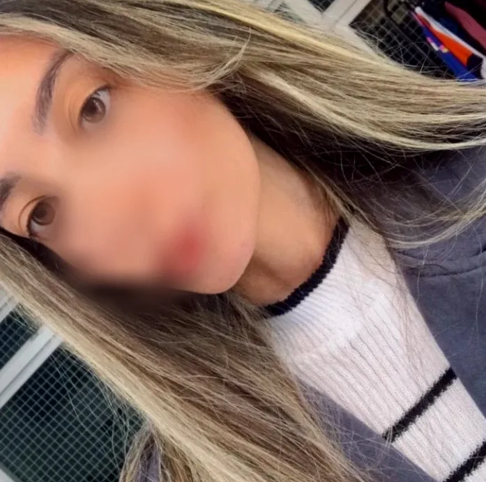 Lara, 20 años
